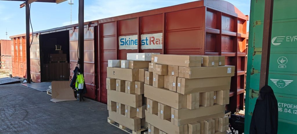 skinest-logistics-01