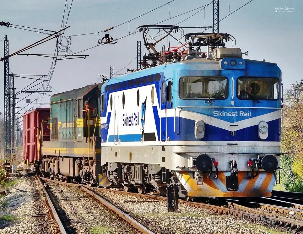 skinest-rail-by-mladja_ic431-01